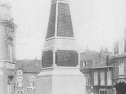 35 ascq - monument aux morts